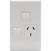 PDL 600 Switched Socket + Switch Vertical 250V 10Amp - White