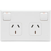 PDL Socket Outlet 600 Series, Twin switched, Assembled, Horizontal, 250 V, 10 A - White