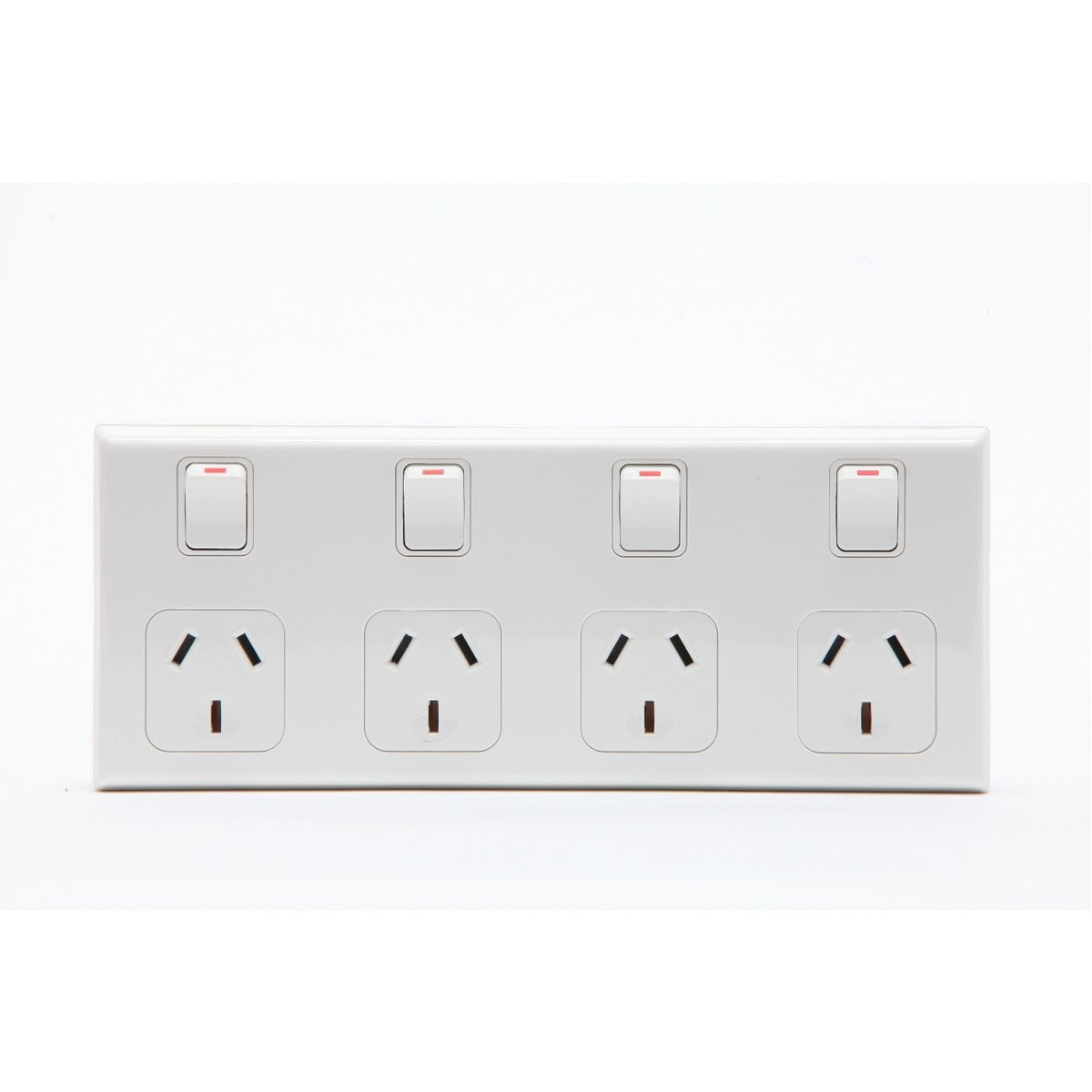 PDL Quad Horizontal 10Amp Socket - White